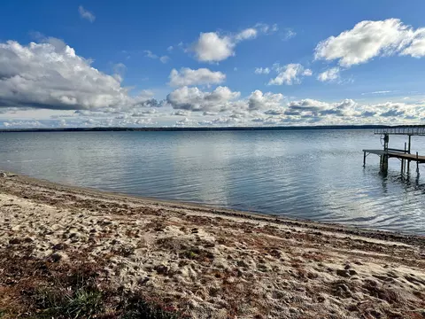4288 Long Point Dr, Cheboygan, MI 49721 photo 4
