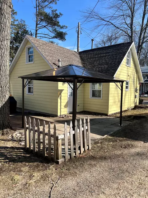 112 Taylor Ave, Roscommon, MI 48653 photo 3