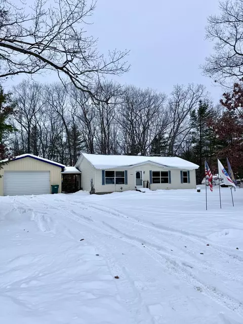 2253 Bennett Road Topinabee Mi 49791 Rd, Topinabee, MI 49791