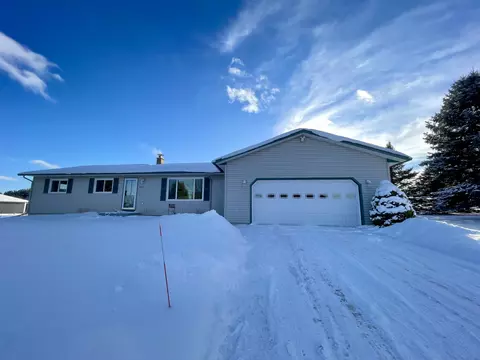 943 N Summit View Dr, Gaylord, MI 49735