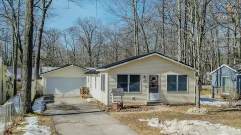135 Kimberly Drive Prudenville Mi 48651 Dr, Prudenville, MI 48651