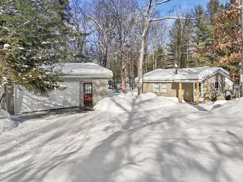 419 Alfred Ave, Roscommon, MI 48653