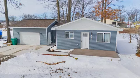 204 Arrowhead Drive Prudenville Mi 48651 Dr, Prudenville, MI 48651