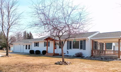 701 Tawas Ln, Prudenville, MI 48651