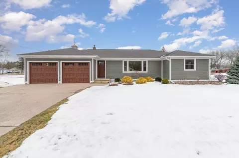 330 N River Rd, Saginaw, MI 48609