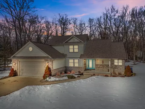 6222 W Emery Rd, Houghton Lake, MI 48629