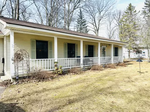 103 Seneca Trl, Prudenville, MI 48651