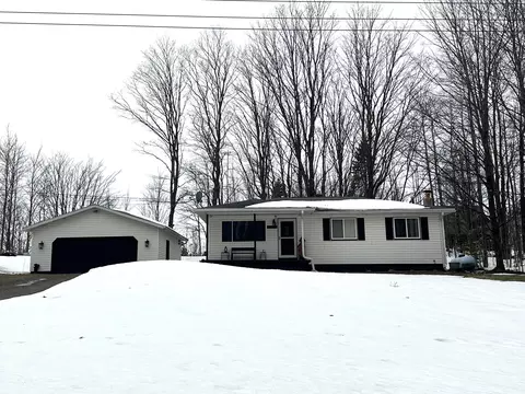 Exterior - 8576 O Rourke Rd, Vanderbilt, MI 49795 photo 2 of 8