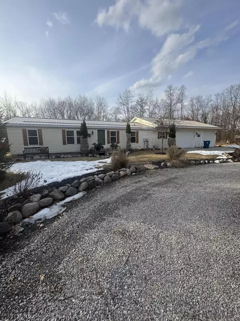 5304 Highland Trail Houghton Lake Mi 48629 Trl, Houghton Lake, MI 48629