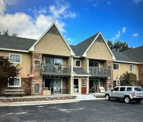 7900 E Cedar Lake Dr, Greenbush, MI 48738