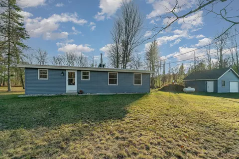 575 W Birch Rd, Roscommon, MI 48653