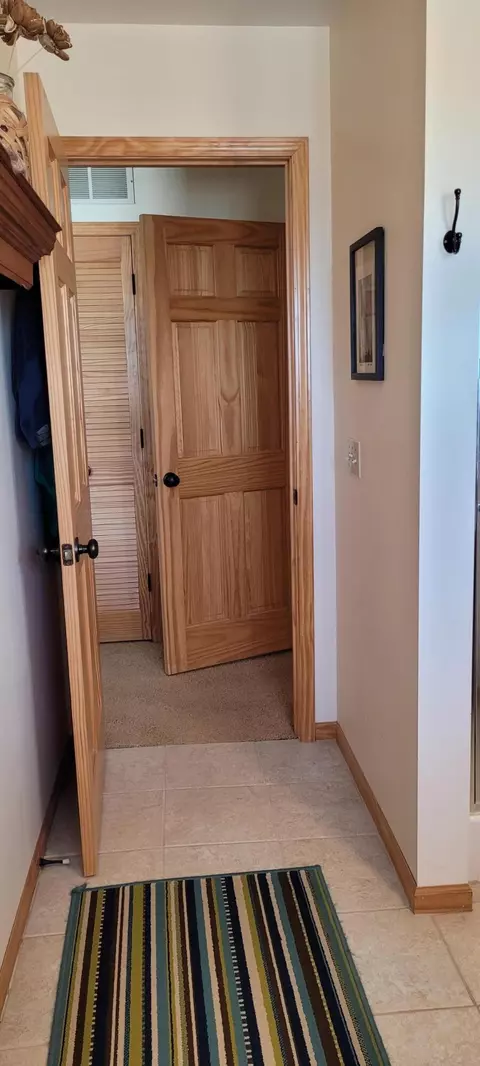 Bath - 14711 Hemlock Ln, Ocqueoc, MI 49759 photo 7 of 9
