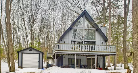 11768 Fascination Dr, Frederic, MI 49733