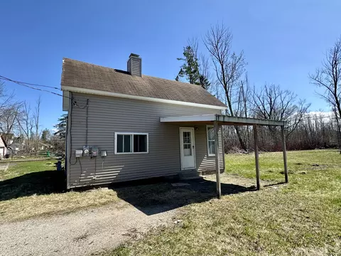 1117 Mackinaw Ave #B, Cheboygan, MI 49721