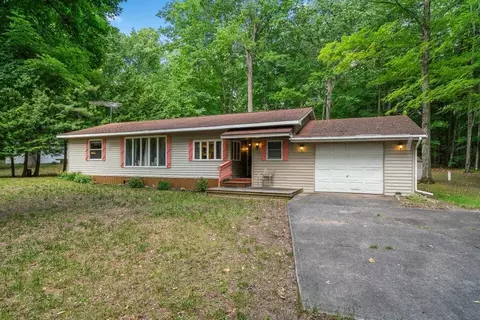 3310 Cedar Ln, Indian River, MI 49749
