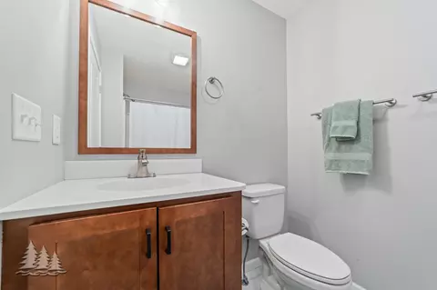 Bath - 3211 Jenson St, Lewiston, MI 49756 photo 3 of 7
