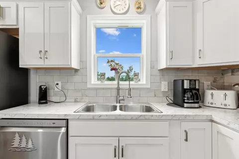 Kitchen - 3211 Jenson St, Lewiston, MI 49756 photo 11 of 12
