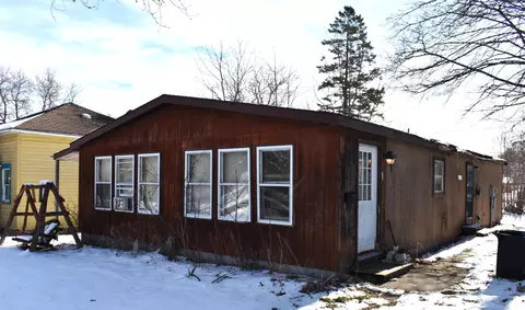 222 N E St, Cheboygan, MI 49721 photo 2