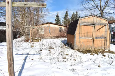 222 N E St, Cheboygan, MI 49721 photo 6