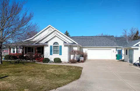 108 Choctaw Trl, Prudenville, MI 48651