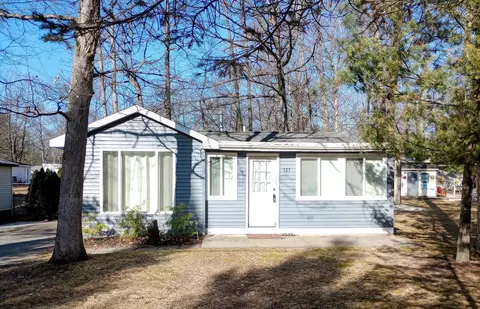 137 Kimberly Dr, Prudenville, MI 48651