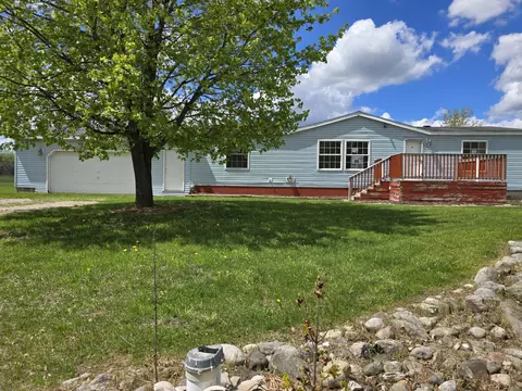 6120 Walker Rd, Afton, MI 49705