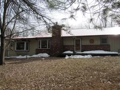 347 Deerskin Ct, Roscommon, MI 48653
