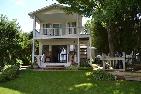 6382 W Higgins Lake Dr, Roscommon, MI 48653