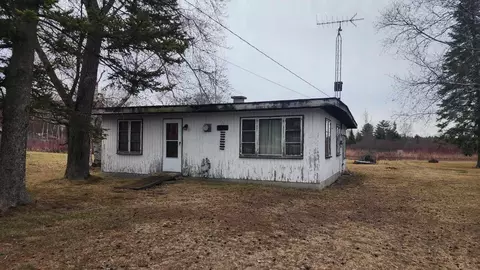 1324 Kingston Road Houghton Lake Mi 48629 Rd, Houghton Lake, MI 48629