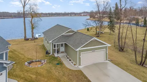 237 Lakeview Ct, Beaverton, MI 48612