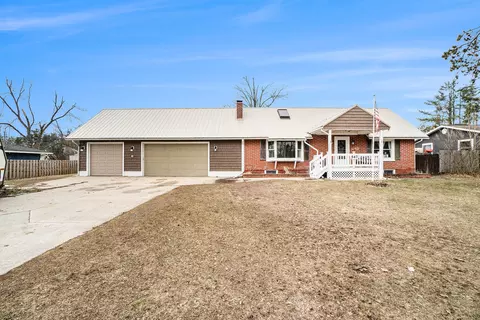 547 E Petoskey St, Gaylord, MI 49735