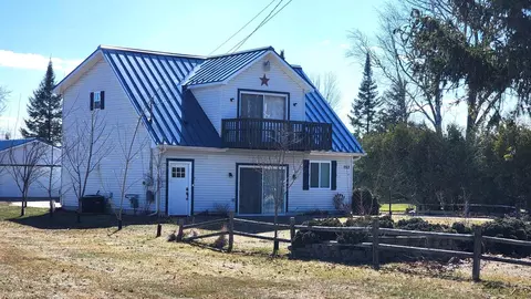 753 Iroquois Ave, Prudenville, MI 48651