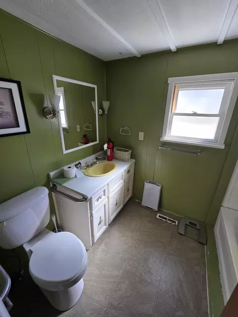 Bath - 2051 Stutesman Dr, Fairview, MI 48621 photo 2 of 2