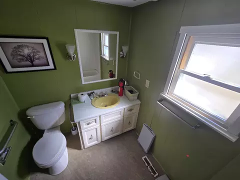 Bath - 2051 Stutesman Dr, Fairview, MI 48621 photo 1 of 2