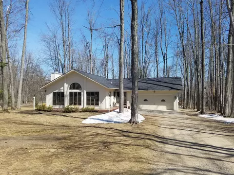 6237 Foothills Trail Gaylord Mi 49735 Trl, Gaylord, MI 49735