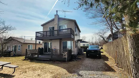 8702 W Houghton Lake Drive Apt 1 Houghton Lake Mi 48629 Dr # 1, Houghton Lake, MI 48629