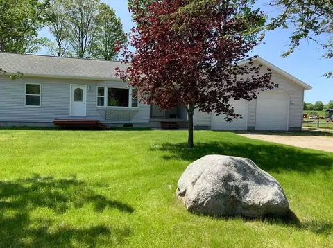 7485 S Extension Road Cheboygan Mi 49721 Rd, Cheboygan, MI 49721