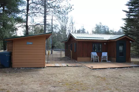 2572 W Ausable River Dr, Luzerne, MI 48636