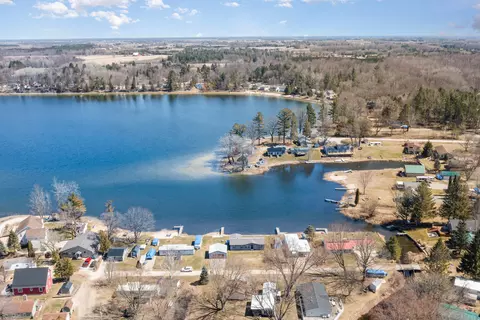 View/Area - 1524 E Lake Point Dr, Gladwin, MI 48624 photo 1 of 4