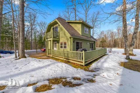 811 Golf Cottage Dr, Lewiston, MI 49756