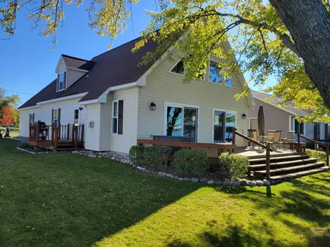 6855 Lakeview Blvd, Saint Helen, MI 48656