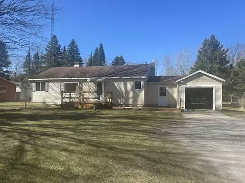 7576 Hubert Rd, Hubbard Lake, MI 49747