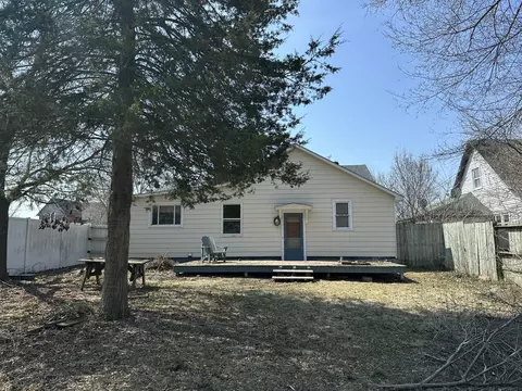 Exterior - 204 Chestnut Street St, Grayling, MI 49738 photo 3 of 4