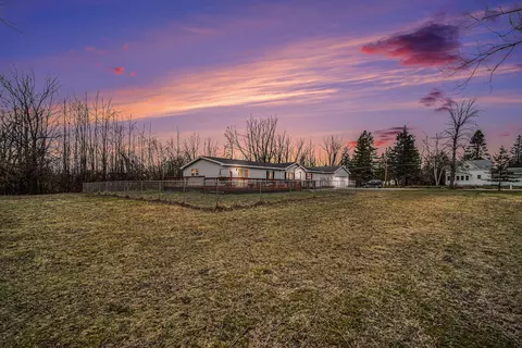 1580 Bancroft St, Cheboygan, MI 49721