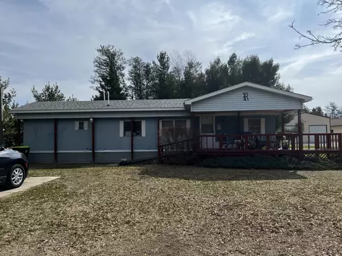 1824 N St Helen Rd, Saint Helen, MI 48656