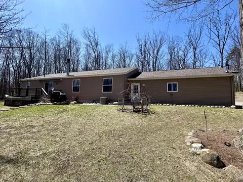 7752 Huron Forest Rd, Roscommon, MI 48653 photo 2