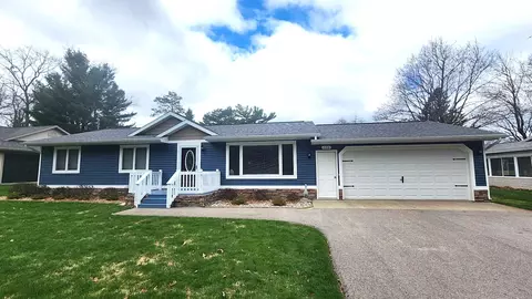 128 White Deer Trl, Prudenville, MI 48651