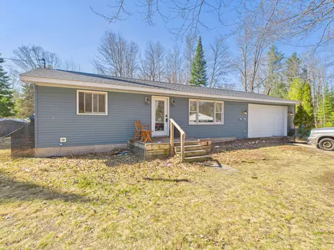 687 Harbor View Dr, Mio, MI 48647