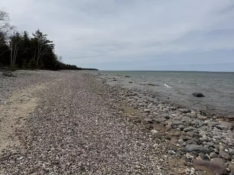11979 Mackinaw Straits Dr, Cheboygan, MI 49721