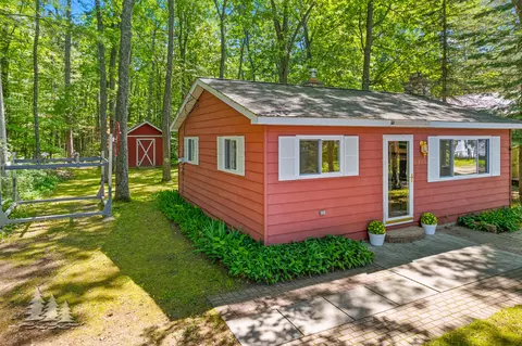 2931 Boulan Dr, Lewiston, MI 49756